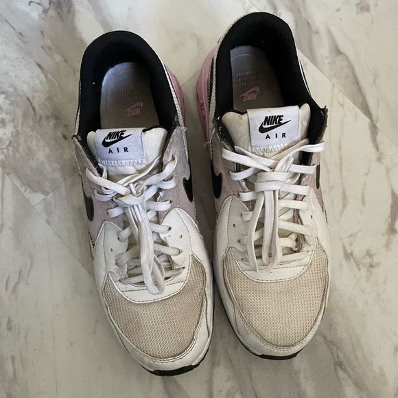 Nike Air Sneakers - Picture 3 of 4